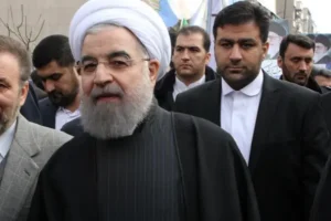 روحانی: با احترام به افکار گوناگون و شنیدن صدای مردم، بقای انقلاب تضمین می‌شود