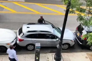 با این ترفند راحت از پارک دوبل بیا بیرون | یک راه عالی برای خروج از پارک