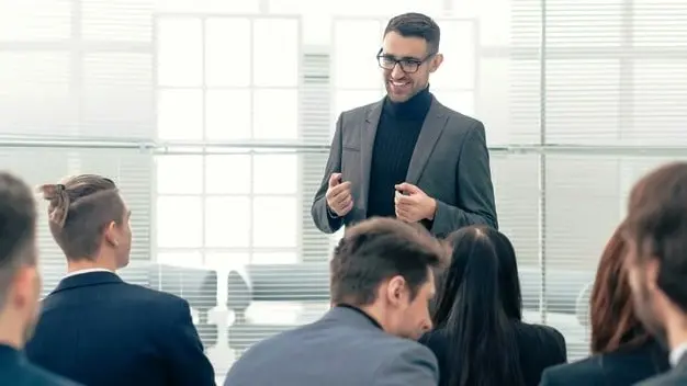 تست شخصیت شناسی | اگر تو محل کارت این رفتارو انجام میدی بدون همکارات ازت متنفرن