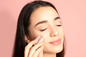 پوست صاف و بدون لک فقط و فقط با یک تکه یخ | پوست شفاف مثل آینه بدون هزینه + روش