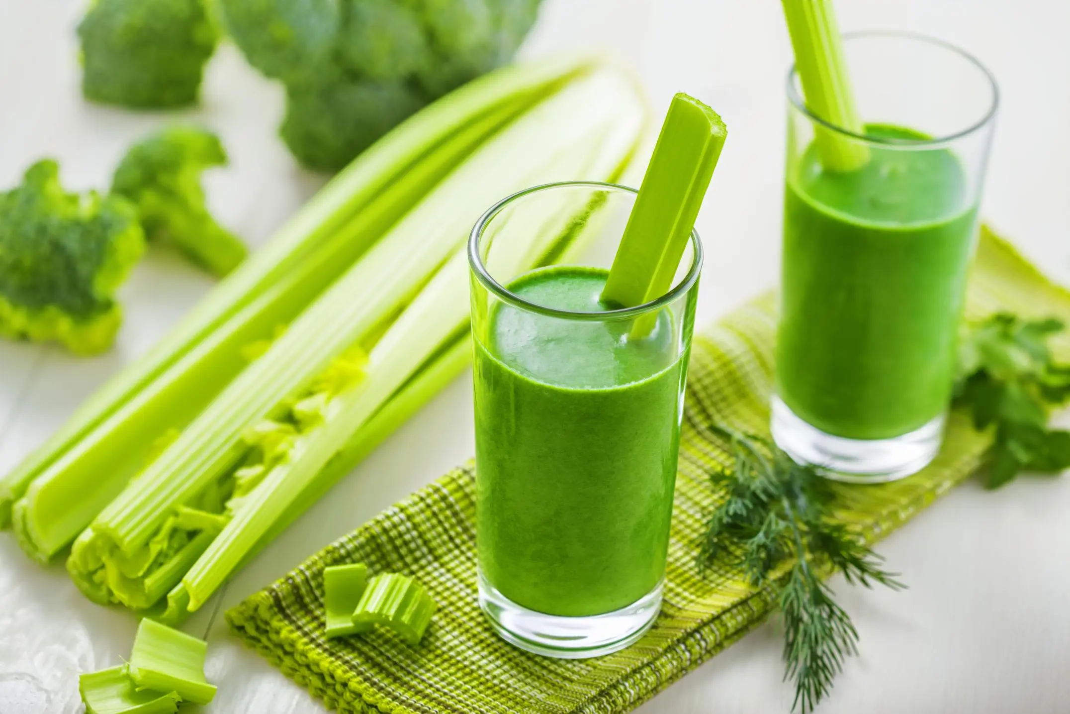 Properties-of-celery-juice-at-night