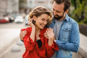 تست شخصیت شناسی | اگر مردی در اطراف شما این نشانه هارو داشت یک دل نه صد دل عاشقتان شده