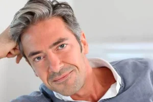 رهایی از سفیدی مو | اگر می خواهید همیشه موهای سیاه داشته باشید بخوانید