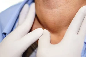 پرکاری تیروئید رو بدون دارو درمان کن | با این خوراکی بدون دارو در کمترین زمان برای همیشه مشکل تیروئیدت رو حل کن