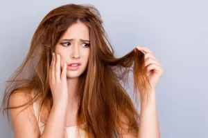 موهای خشک و آسیب‌دیده خود را با این راهکار خانگی احیا کنید | ترکیب تخم مرغ با این لبنیات معجزه میکند