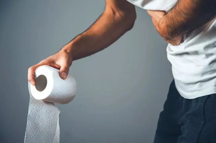 اقایان اگر مدفوع شما اینگونه است سریع به پزشک مراجعه کنید
