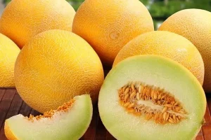 با این میوه سنگ کلیه خود را دفع کنید