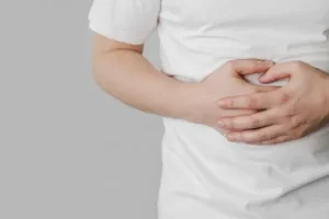 هشدار ! درد در این قسمت از شکم خطرناک است به پزشک مراجعه کنید