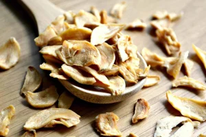 کنار ناهار این گیاه شافع را بخورید و از 110 بیماری کبدی رها شوید