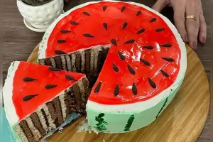 کیک یلدایی ارزون بدون فر | این کیک شب یلدارو با کمترین مواد تو 3 سوت درست کن