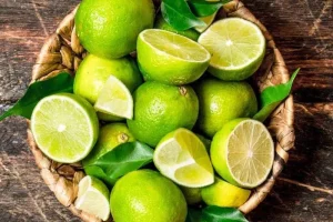 اگه جونت واست عزیزه لب به این میوه نزن | لیموترش برای این افراد مثل سم میمونه