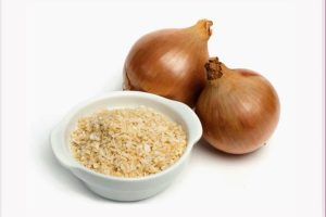 روش خانگی تهیه یک پودر پیاز خوش عطر و حرفه ای