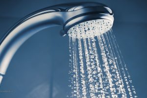 این 3 تا کار اشتباه و تو حموم نَـــــــــــــــــــــــــــــــــکُـــــــن | اشتباهی که نباید در حمام صبحگاهی مرتکب شوید
