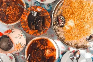 فوت کوزه گری خوشرنگ شدن خورشت لو رفت | بیا اینجا تا یادبگیری به خورشت ها رنگ و لعاب بدی