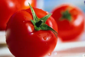 این گیاه باعث افزایش دریافت پتاسیم، افزایش جذب آهن و بهبود خلق‌وخو میشود