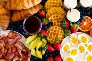 واسه صبحانه این مواد غذایی و نخور!! | خوردن این صبحانه حسابی بی حالت میکنه