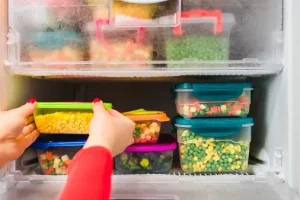 میخوای مواد غذایی رو با حفظ تموم مواد مغذی و خاصیت هاش برای مدت طولانی فریز کنی | این خبرو از دست نده