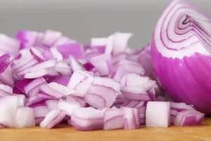 با آب پیاز از شر این بیماری ها در امان باش