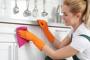 بدون بشار بسوب با این روشی که میگم تو سیم ثانیه کل چربی های آشپزخونرو رو تمیز کن