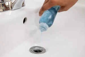 سینک وقتی گرفت تو یک چشم بهم زدن بازش کن | معجزه جوش شیرین و سرکه برای بازکردن سینک ظرفشویی