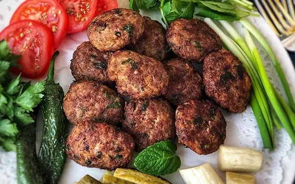 ۷ راز خوشمزگی کتلت که نمیدانید! | فوت و فن کدبانوها لو رفت