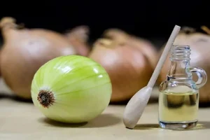 عمرا اگه میدونستی آب پیاز چه معجزه ای میکنه | خانم ها برای زیبایی پوست و موتون از آب پیاز غافل نشید