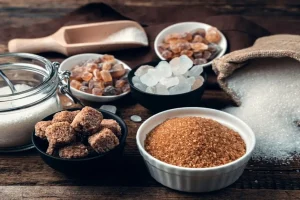 به جای قند این سم سفید از این خوراکی های خوشمزه استفاده کنید | جایگزین ها طبیعی و شیرین قند
