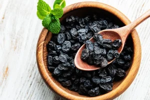 این میوه شیرین و ارزان مخصوص پیشگیری از پوکی استخوان شماست
