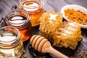 استخوانی از جنس فولاد، حافظه مثل ساعت، پوستی همچون نوزاد برای 120 سال فقط با مصرف این نوع عسل
