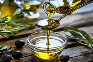 معجزه خوردن یک قاشق غذاخوری روغن زیتون | ملین طبیعی، تضمین سلامت مغز، تسکین درد