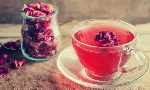 این گیاه قاتل سرطان است | این دمنوش بهتر از شیمی درمانی عمل می کند