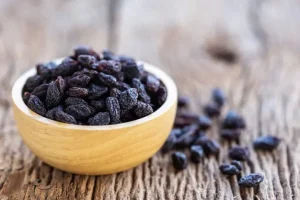 با این میوه سیاه 1000 نقش زن ها همیشه جوان می مانند | در 80 سالگی 25 ساله دیده شوید
