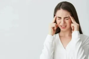 درمان 2 دقیقه ای و سه سوته سر درد و میگرن شبانه