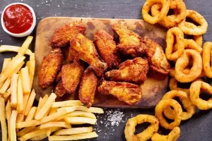 چند روش کاربردی برای حذف روغن اضافی غذاهای سرخ کردنی‌