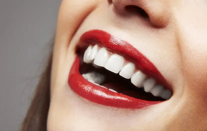 برای عید دندان های سفید و دهان بدون بو داشته باشید + روش مصرف یک داروی طلایی