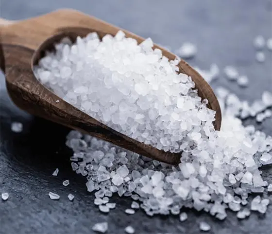 خوردن آب نمک با معده خالی و این همه خاصیت