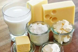 به این دلایل چربی لبنی را حتما باید درطول روز مصرف کنید