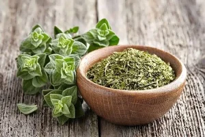 3 قاشق چایخوری از این گیاه درمانگر گرفتگی‌های قاعدگی و آنتی‌اکسیدانی، ضدالتهابی، ضد میکروبی، ضد نفخ، ادرارآور، معرق و خلط آور است