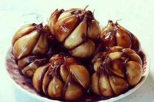 دستور تهیه سیر ترشی فوری در خانه | فوت گوزه گر شمالی ها برای ترشی سیر انداختن