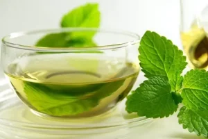 این سبزی برای رفع دل درد و نفخ یا هضم بهتر غذا مفید است