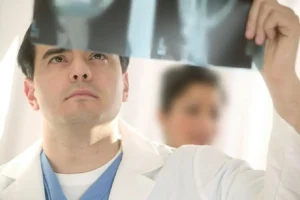 با این میوه استخوان هایتان نرا تا 120 سالگی بیمه کنید