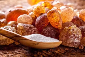 این صمغ یبوست، بی اختیاری ادرار ، قند خون را شفا میدهد و ضدلک پوست است