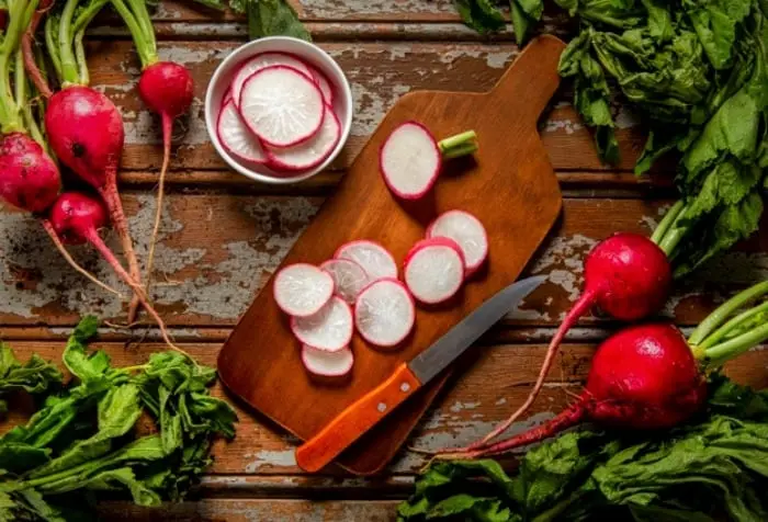 مصرف این صیفی قرمز در وعده ناهار 72 بیماری گوارشی، روده ای و معده رو از بین میبره