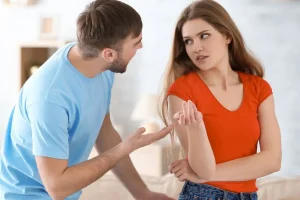 روانشناسی رابطه | به مردا کم محلی کنیم بیشتر جذبمون میشن؟