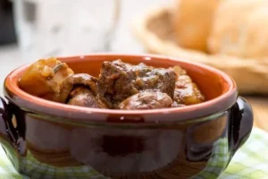 یک عمر اشتباهی این ظروف رو داخل ماکرویو میزاشتیم | ظروف مناسب داخل ماکروویو کدام اند؟