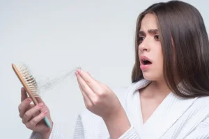 ریزش مو رو تو یک چشم بهم زدن قطع کن | باورنکردنیه ولی شدنیه