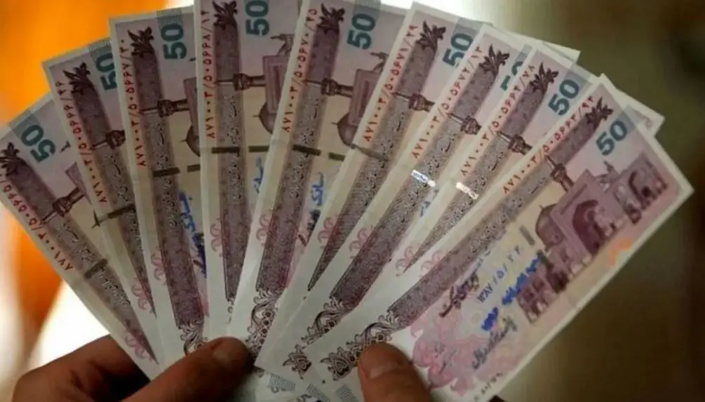 بریز بپاش ویژه عید دولت برای بازنشستگان ادامه دارد | بازنشستگان منتظر پیامک 2 واریزی جدید با مبلغ شگفت انگیز باشند