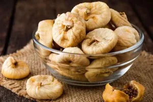 این میوه خشک با گلاب در ناشتا جذب آهن، کلسیم، ویتامین C، آنتی اکسیدان | توقف بیماری قند خون و ریزش مو و پیری زودرس