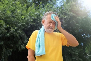 عمراً اگه میدونستی میشه برای گرمازدگی معجزه کرد! | را حل ساده و ارزان طب سنتی برای گرمازدگی