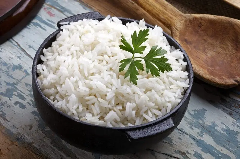 خوردن پلو با این روغن هرگز چاق تان نمی کند / کاهش کالری پلو با یک قاشق از این روغن